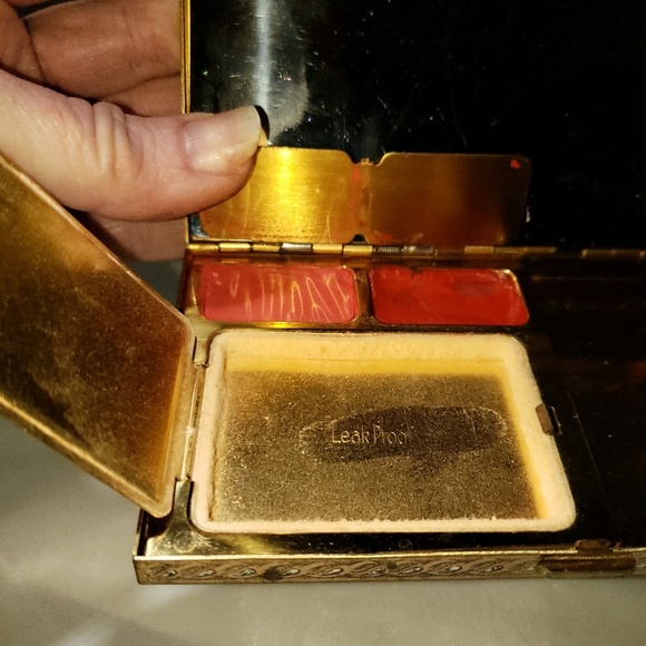 VINTAGE COMPACT - Picture 2 of 5